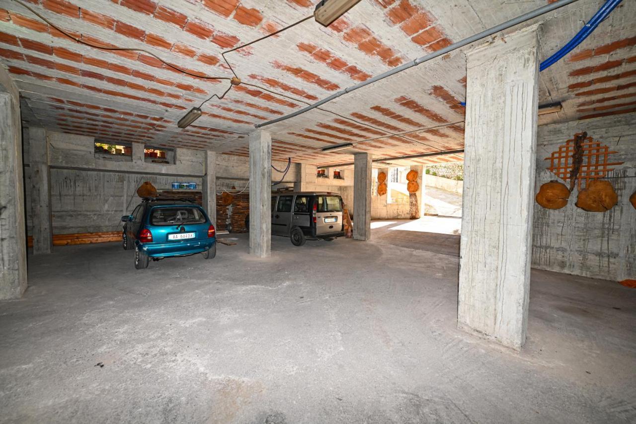 Hotel Epoka Shkodër Esterno foto