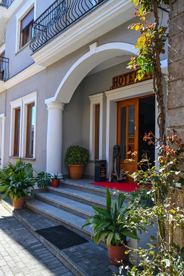 Hotel Epoka Shkodër Esterno foto