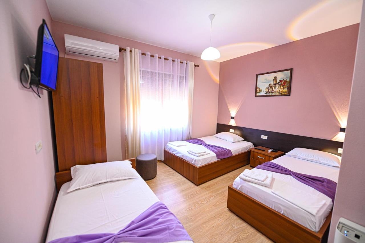 Hotel Epoka Shkodër Esterno foto