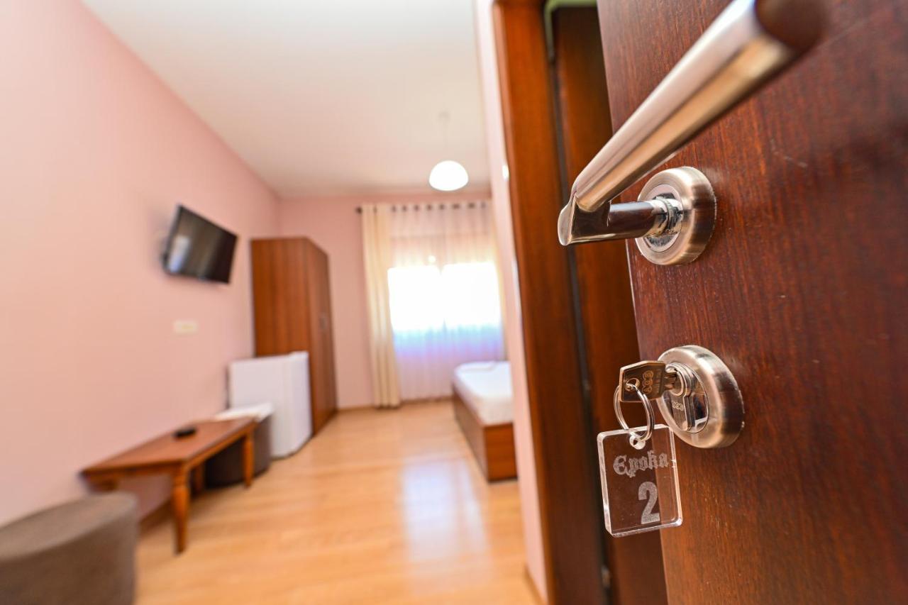 Hotel Epoka Shkodër Esterno foto