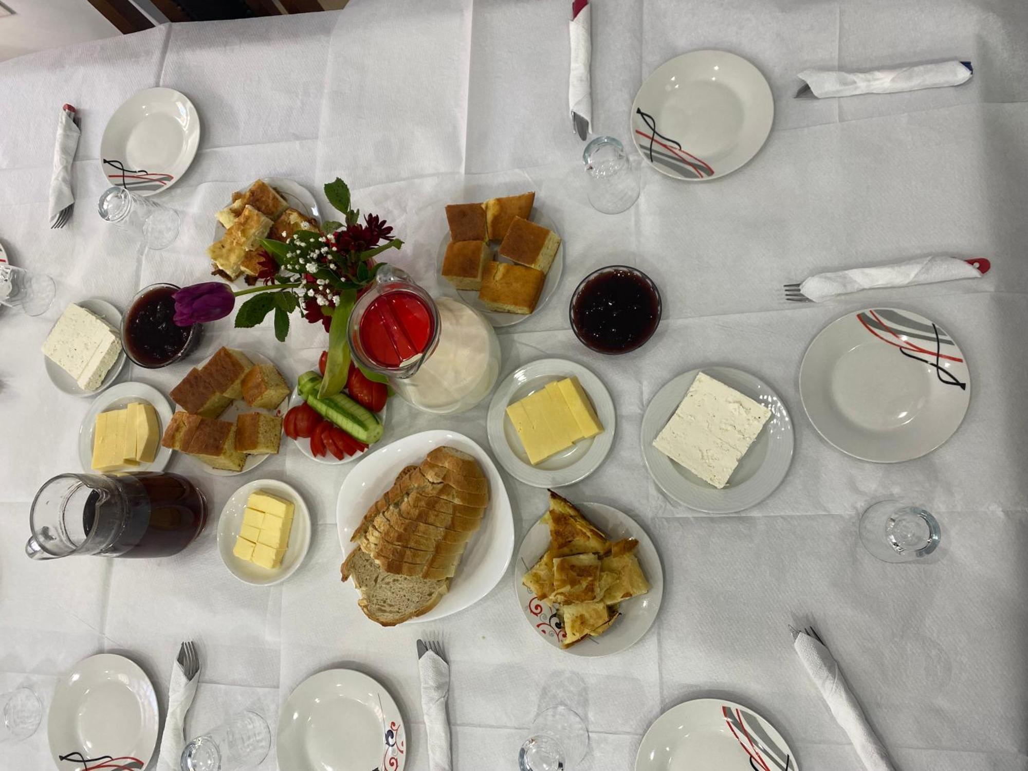 Hotel Epoka Shkodër Esterno foto